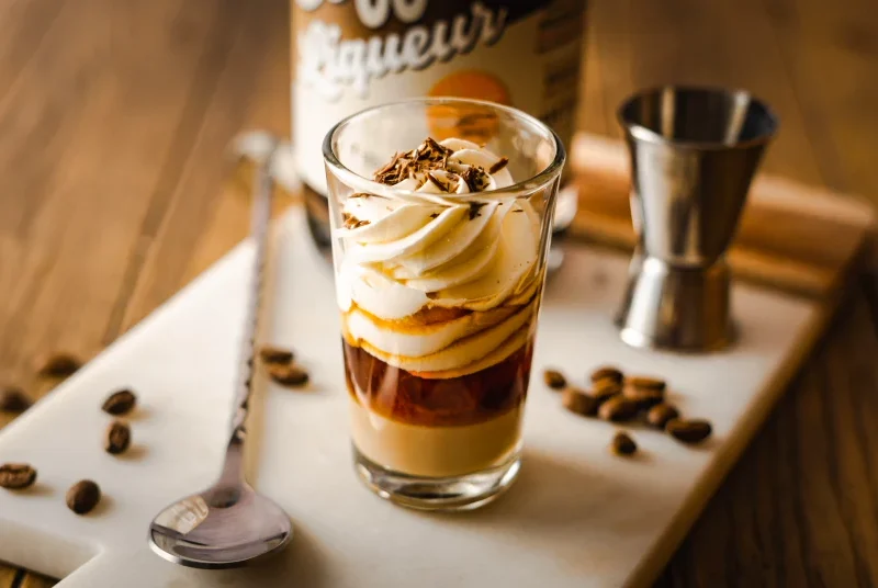 Rezept: Burgen Coffee & Baileys Shot - Einzigartiger Cocktailgenuss