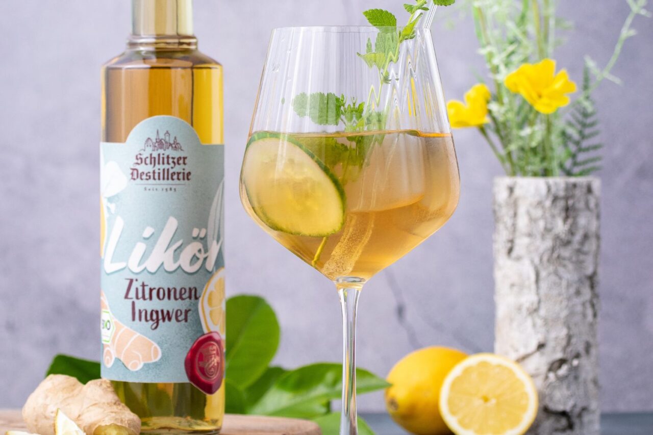 Yellow Spritz Aperitif: Zitrone-Ingwer Cocktail Rezept