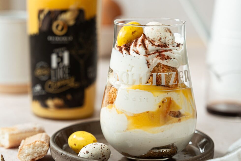 Eierlikör Tiramisu 🍰: Ein Traum-Dessert zum Teilen &amp; Genießen!