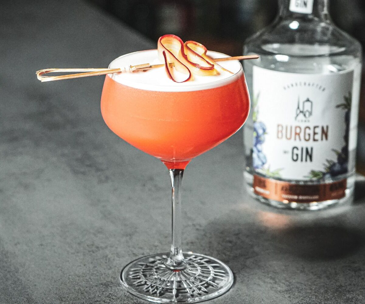 Rhabarber Zeit Cocktail