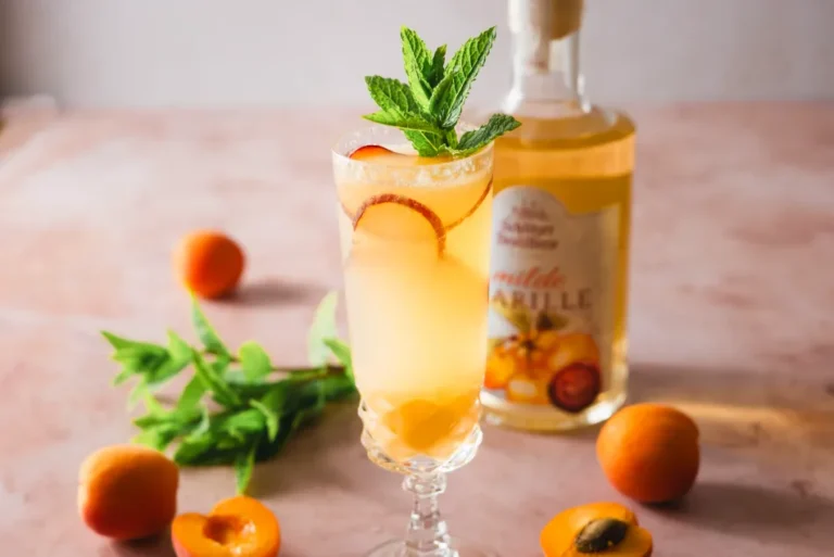 Apricot Bellini Rezept – Eleganter Cocktail mit Aprikose