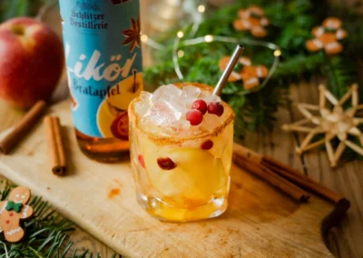 Bratapfel Mule – Winterlicher Cocktail mit Bratapfellikör