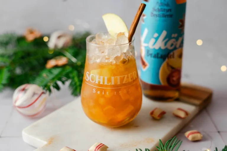 Bratapfel Mandel Cocktail – Rezept für winterlichen Genuss