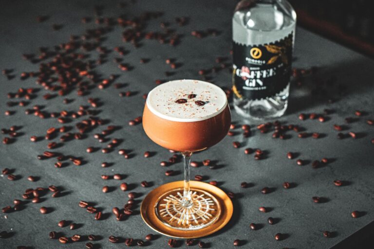 Ginger Cake Cocktail mit Coffee Gin – Rezept & Zubereitung