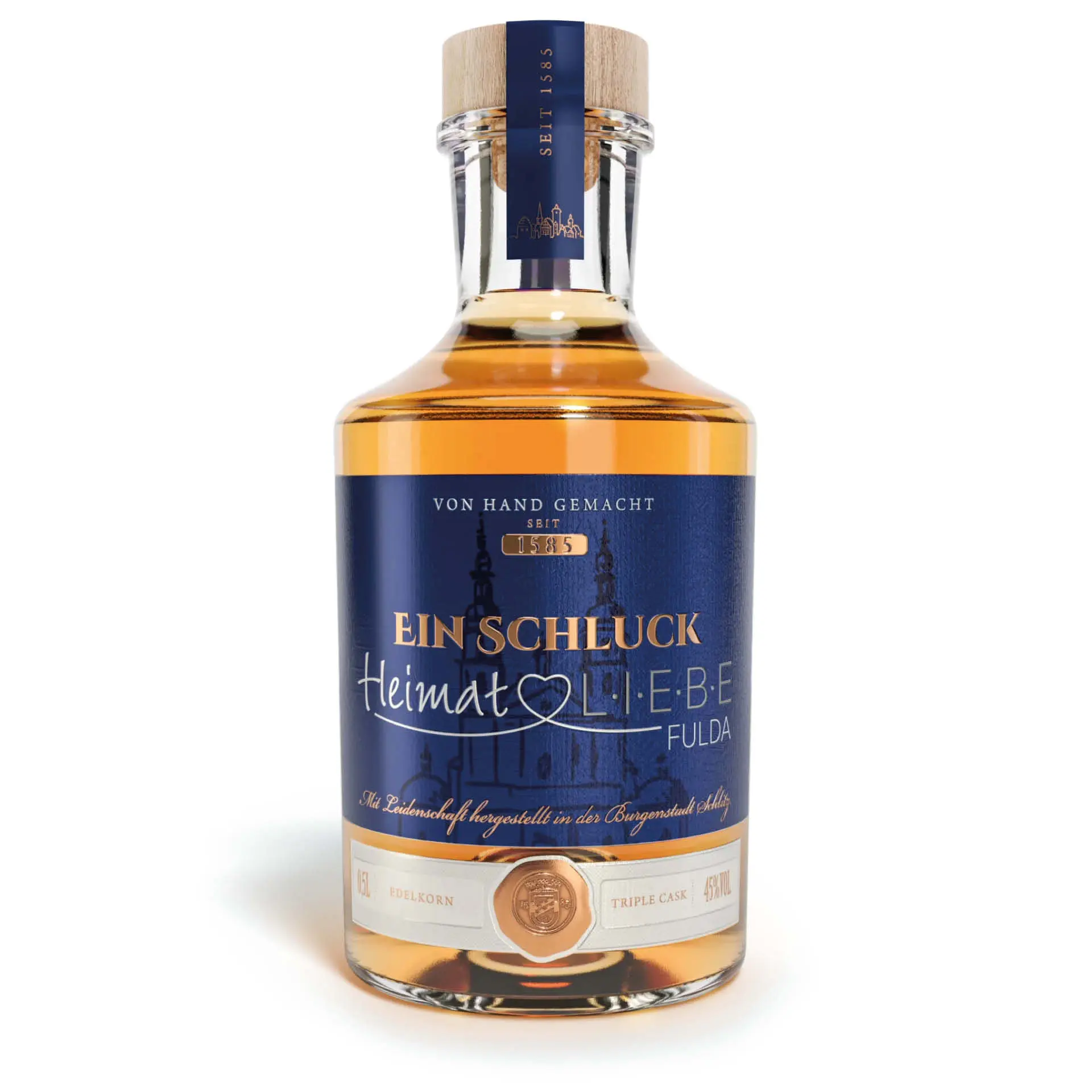 Schlitzer Heimatliebe Edelkorn 0,5l Flasche - Premium Kornbrand aus traditioneller Destillerie Bild von einer Flasche Schlitzer Heimatliebe Edelkorn, 0,5 Liter, aus der Schlitzer Destillerie, auf einem neutralen Hintergrund.