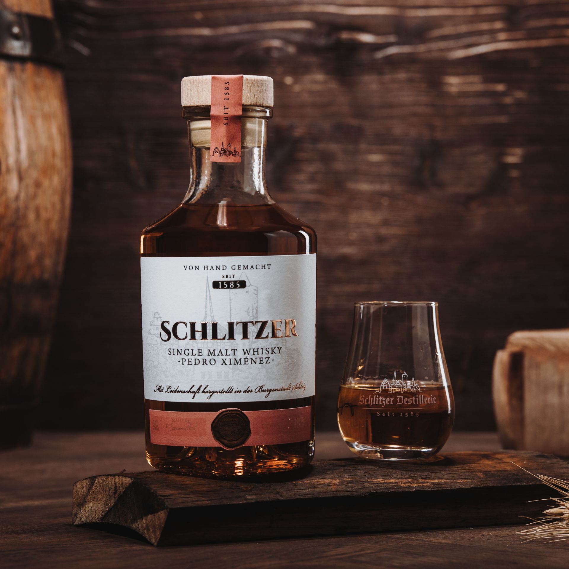 Single Malt Whisky Pedro Ximénez – 6 Jahre gereift im spanischen Sherryfass Single Malt Whisky Pedro Ximénez – 6 Jahre gereift im spanischen Sherryfass | Schlitzer Destillerie