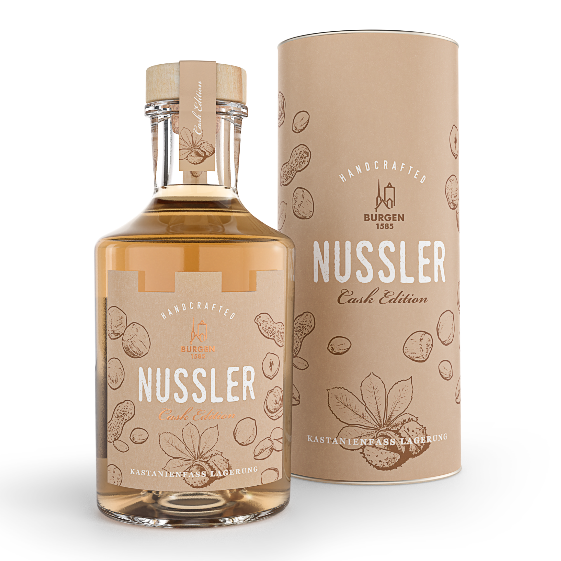 Schlitzer Nussler Spirituose in edler Geschenk-Dose – Cask Edition 0,5 l Dose der Schlitzer Destillerie mit Nussler Cask Spirituose, beige metallisch mit braunem Etikett, klar lesbarer Produktname und Logo, edles Design vor neutralem Hintergrund.