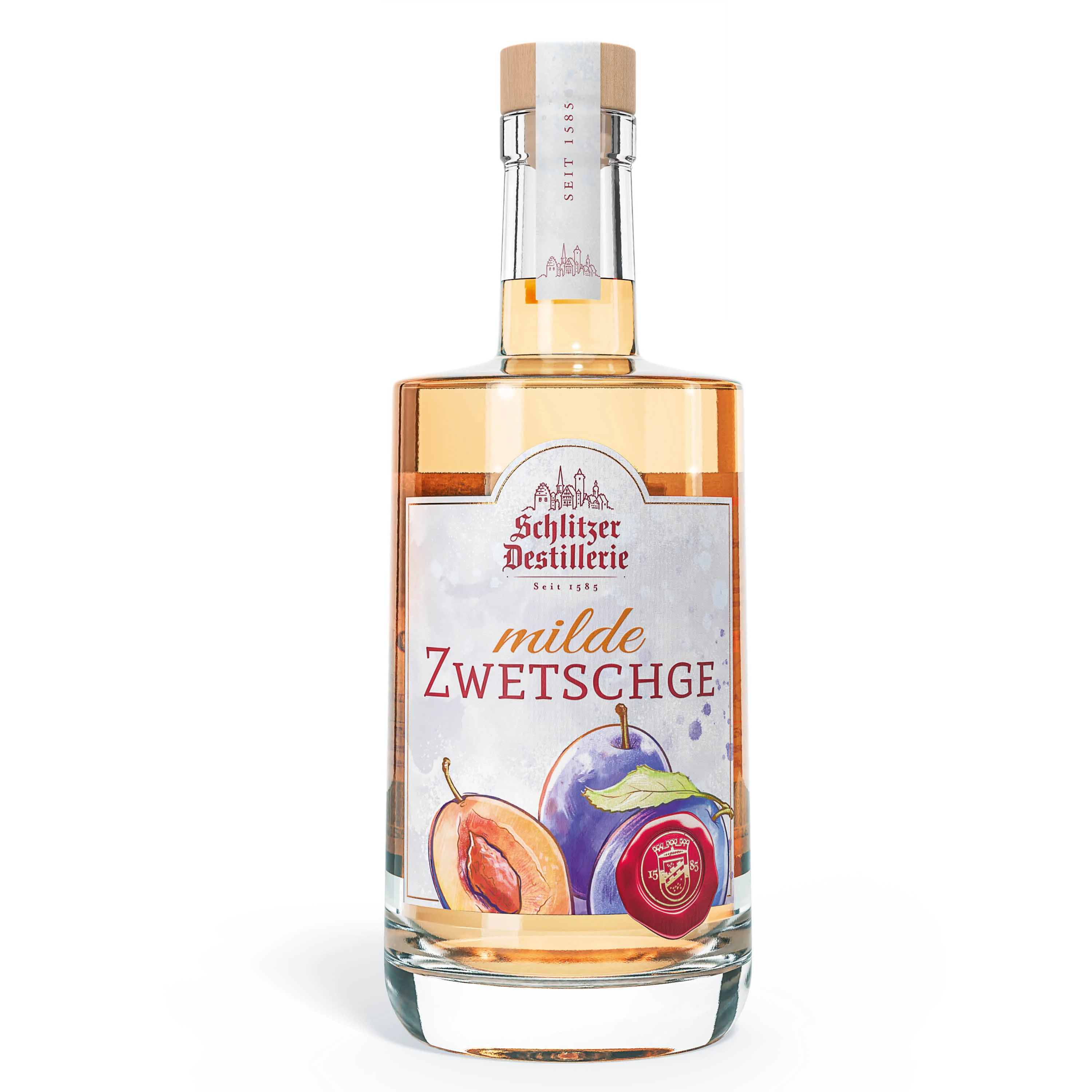 Zwetschgenbrand in edler Flasche vor neutralem Hintergrund – Obstbrand aus der Schlitzer Destillerie Zwetschgenbrand der Schlitzer Destillerie – klare Glasflasche mit lilafarbenem Etikett und silbernem Verschluss, stehend auf hellem Untergrund vor neutralem Hintergrund, hochwertige Spirituose aus Zwetschgen.
