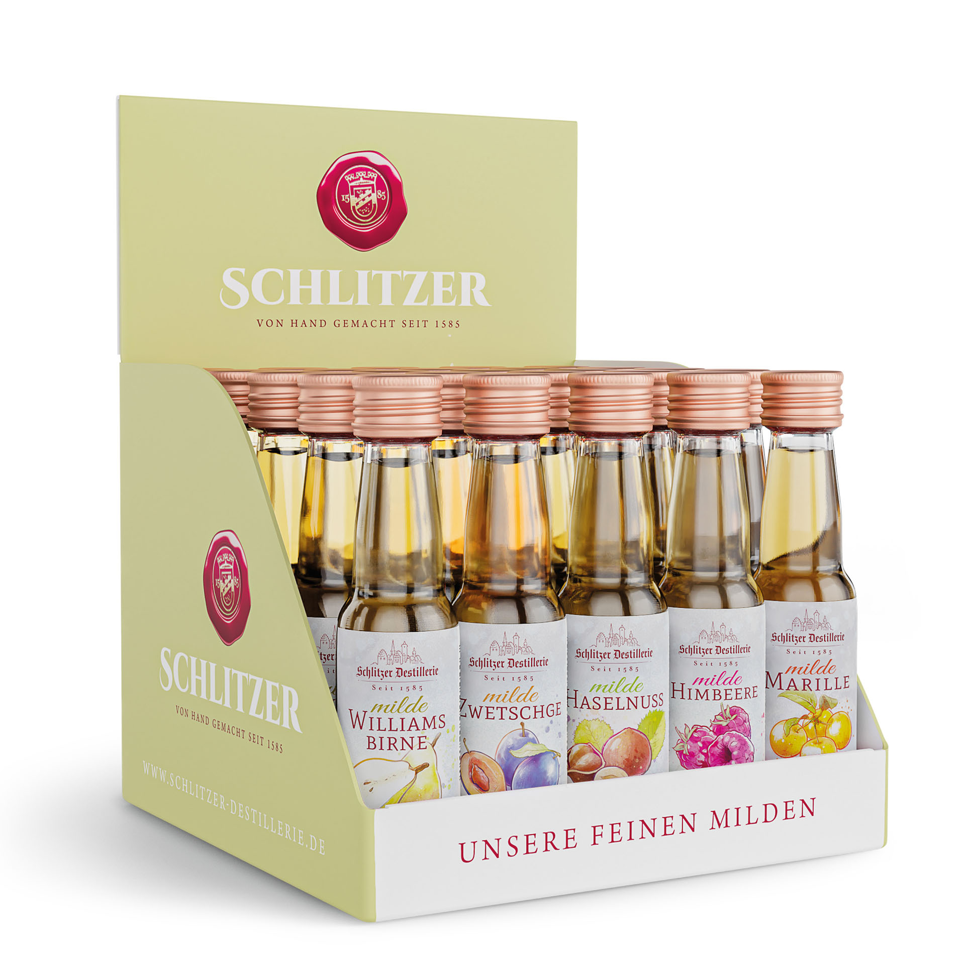 Milde Spirituosen im Mix-Shot – Schlitzer Destillerie Produktvielfalt Drei bunte Spirituosenflaschen der Schlitzer Destillerie in verschiedenen Geschmacksrichtungen auf einem Holzbrett vor dunklem Hintergrund, mit fruchtigen Zutaten wie Limetten und Beeren dekoriert – milde Spirituosen-Mix-Shots für Genießer.